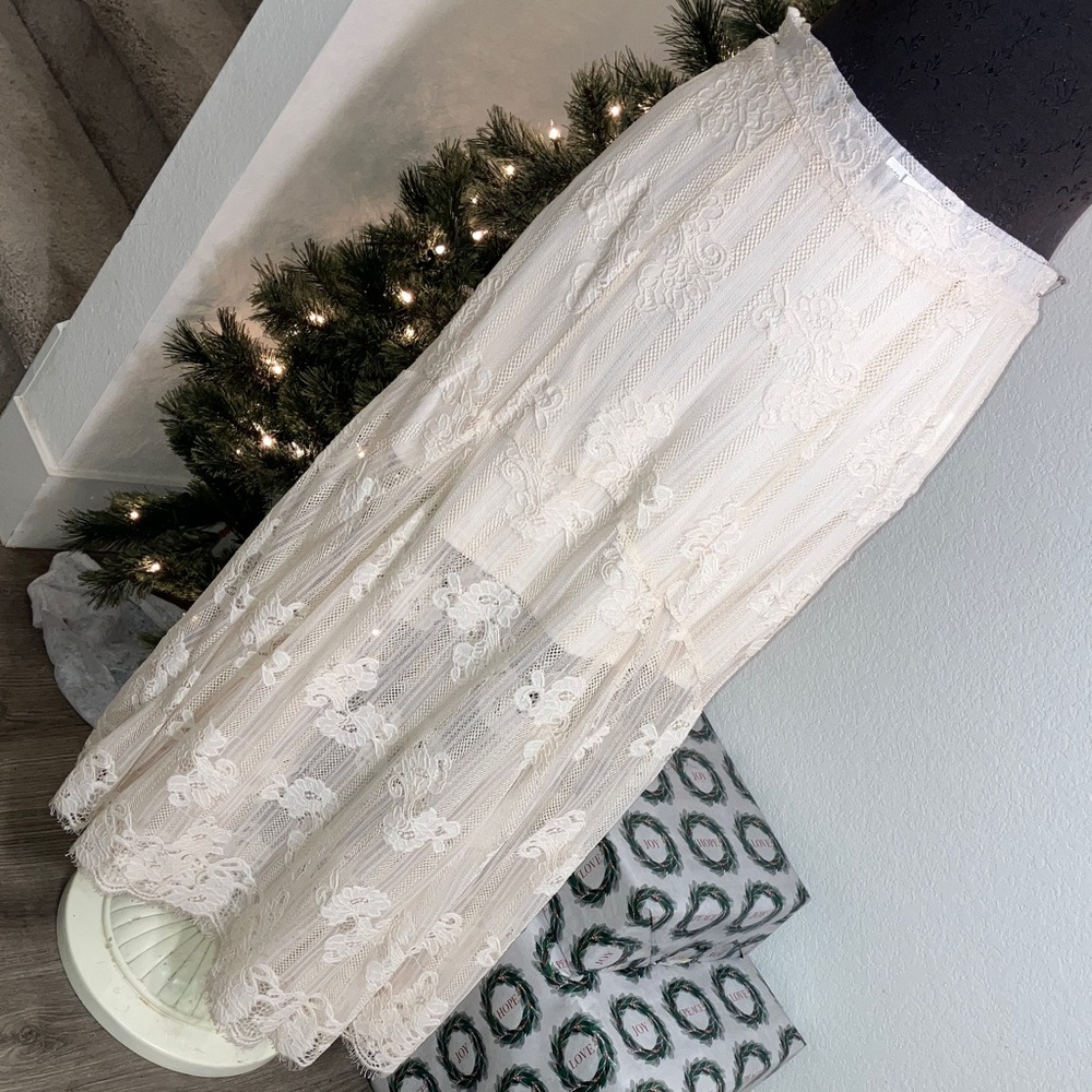 Elegant Lace Maxi Skirt in Cream